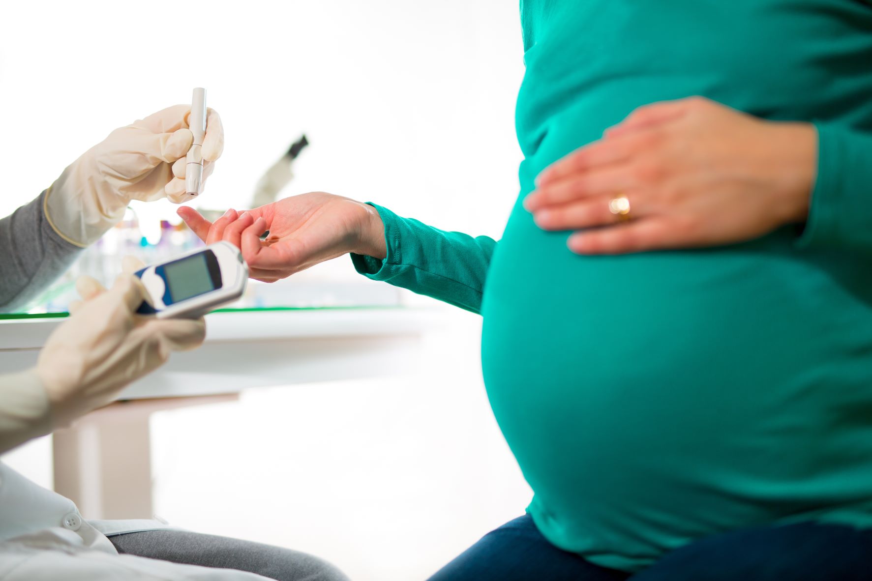 A detailed review from the NIH on fetal hypoglycemia, its causes, and management strategies.